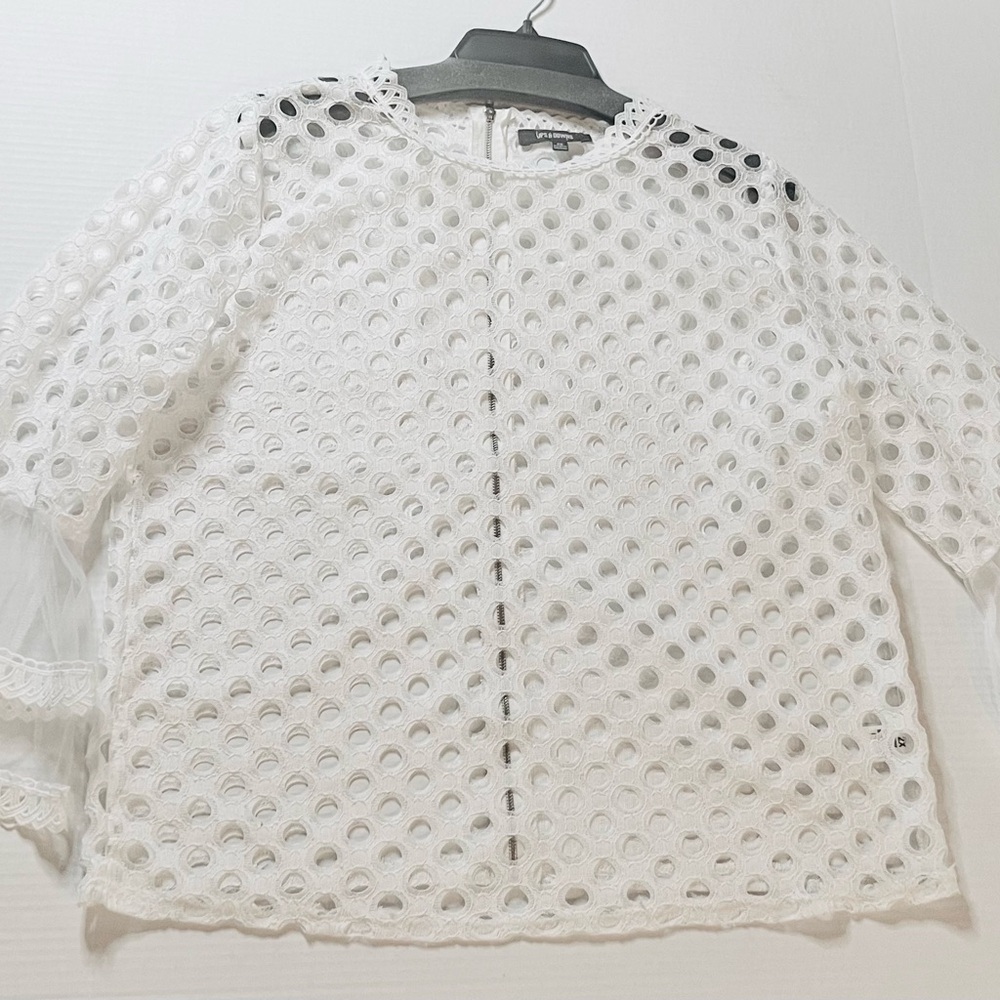 Elegant White Lace Women's Top